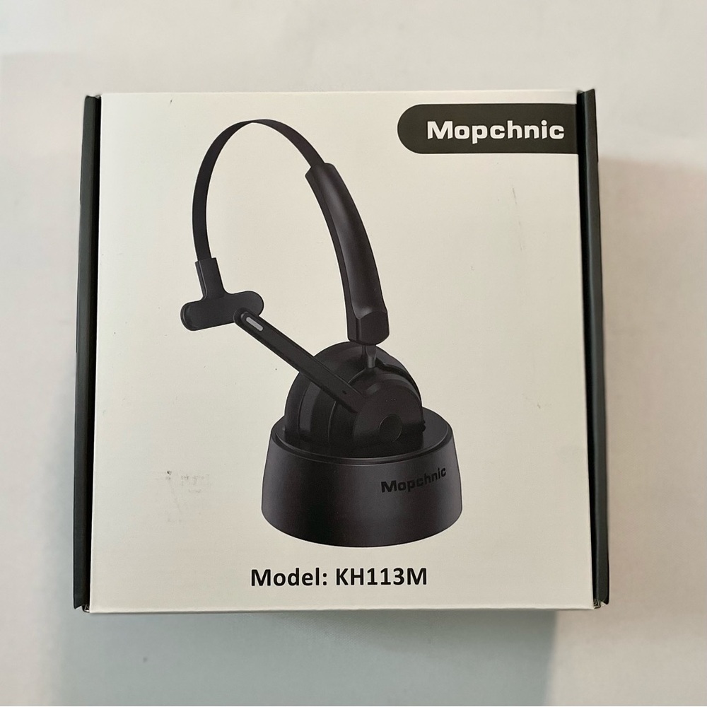 Mopchnic Black Wireless Headset for handsfree calling/communication NEW